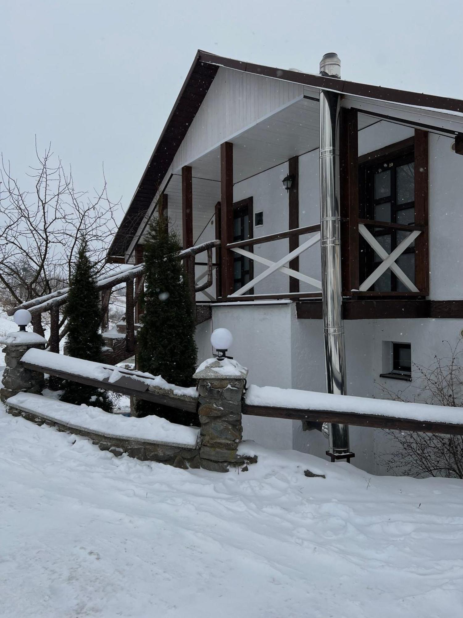Готельно-Ресторанний Комплекс Кичера Volovets Bagian luar foto